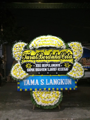 Papan Bunga Duka di Sambau